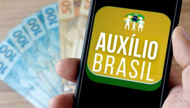 Auxílio Brasil de R$ 400 começa a ser pago a 18 milhões de pessoas nesta segunda (14)