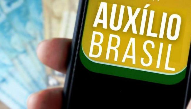 Auxílio Brasil de R$ 400 será pago a partir desta sexta-feira (10): Veja detalhes