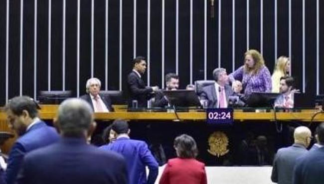 Auxílio-moradia, gasolina e viagens: benefícios a deputadosfederais custaram R$ 123,8 milhões em 2023