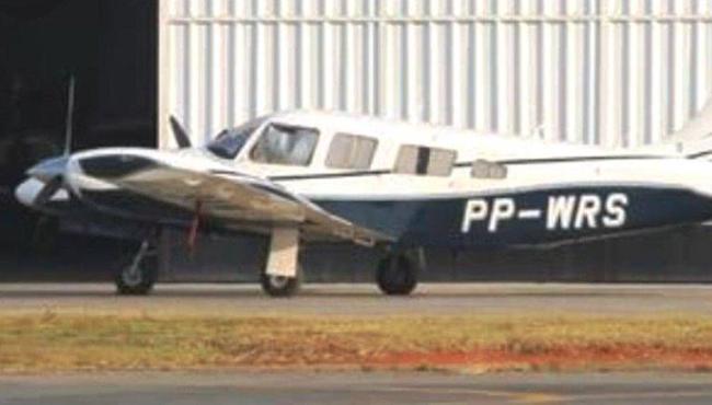 Avião bimotor cai em alto-mar em Ubatuba, no litoral norte de SP