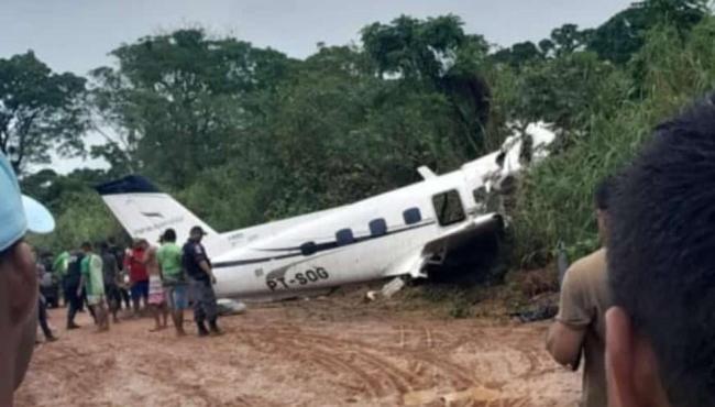 Avião cai no Amazonas e mata 14 pessoas, diz Defesa Civil