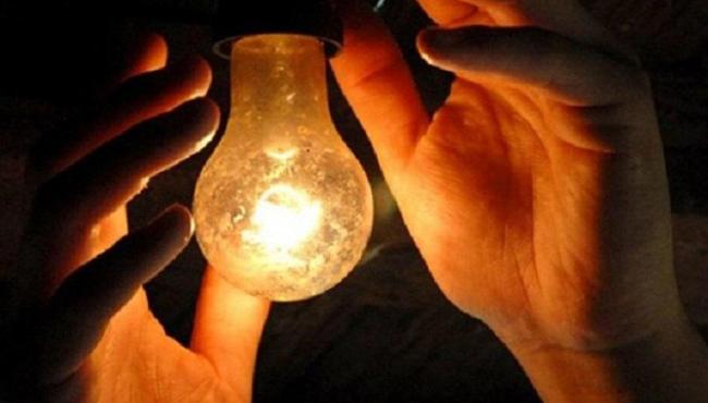 Bandeira vermelha: Conta de luz vai ficar mais cara em julho