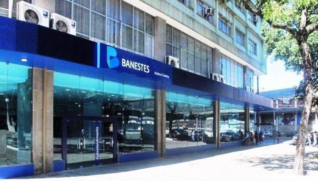 Banestes lança concurso com salários de até R$ 3,9 mil