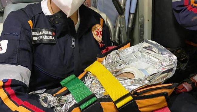 Bebê de 3 dias sobrevive a acidente com 5 mortos: “Conseguimos achá-lo através do choro”, diz bombeiro