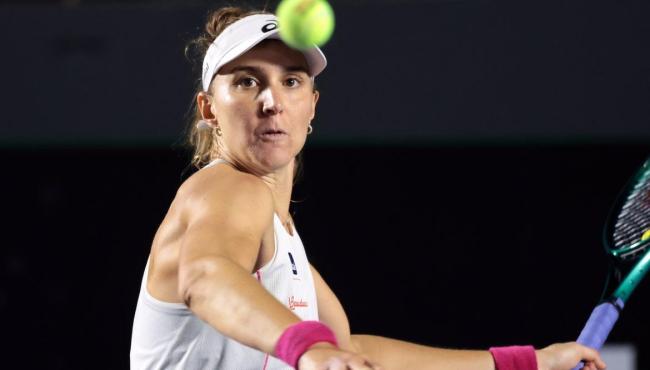 Bia Haddad cai na estreia e dupla de Stefani avança no WTA de Adelaide