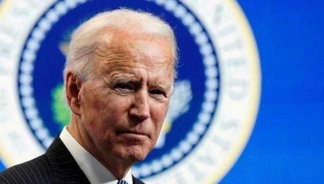 Biden é 1º presidente a omitir "Deus" em discurso no Dia da Oração