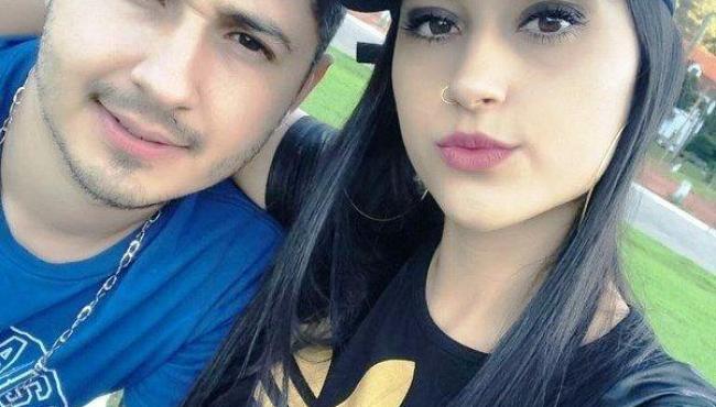 Blogueira e namorado são mortos com 79 tiros dentro de casa