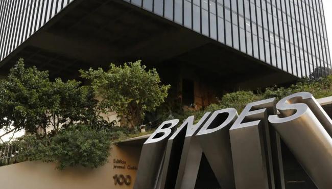 BNDES abre concurso com 150 vagas e salário de R$ 20,9 mil