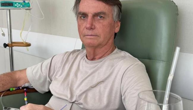 Boletim médico de Bolsonaro afirma que não há previsão de alta; ex-presidente segue estável