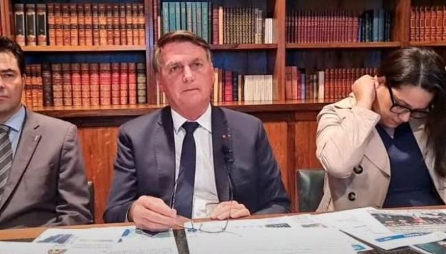 Bolsonaro acusa TSE de tomar medidas arbitrárias contra a democracia