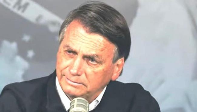 Bolsonaro afirma que vai passar 'faixa' e se 'recolher' caso perca eleição