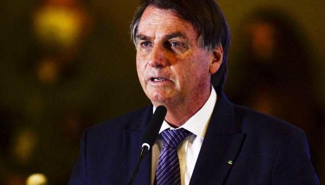 Bolsonaro ataca TSE: ‘Se depender do Fachin, Lula será presidente’