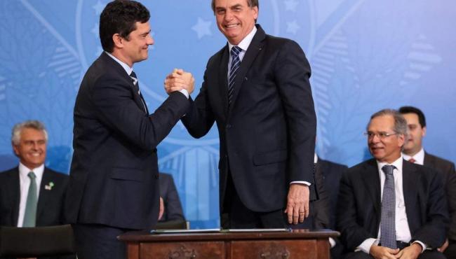 Bolsonaro brinca com a possibilidade de Moro ocupar Presidência em 2027