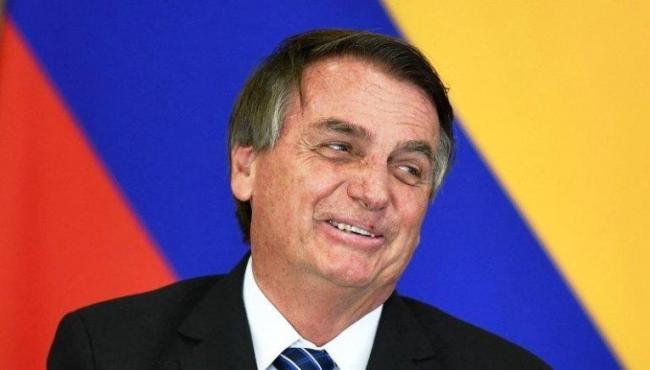 Bolsonaro confirma criação do Auxílio Brasil de R$ 400 e o fim do auxílio emergencial