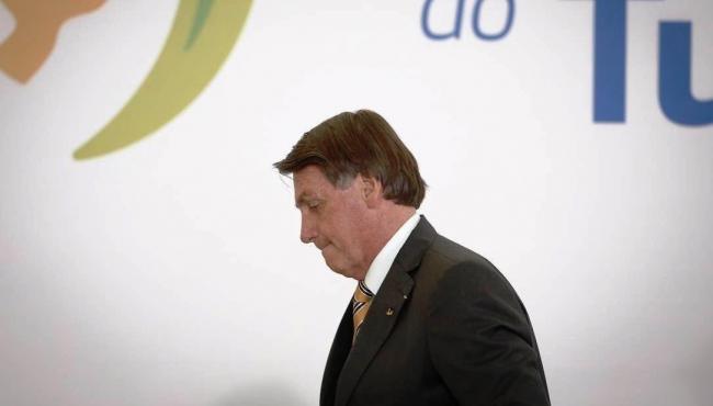 Bolsonaro confirma R$ 20 bilhões para vacina, e diz que paciente terá que assinar ‘termo de responsabilidade’