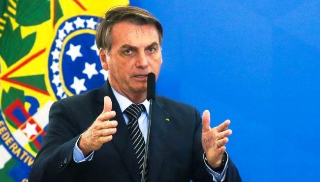 Bolsonaro critica Globo e manda indireta a Roberto Marinho, que está morto