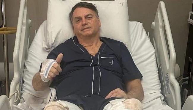 Bolsonaro deixa hospital após cirurgias para correção de hérnia de hiato e desvio de septo