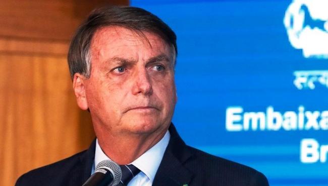 Bolsonaro diz que fez "mais do que é obrigado" na crise de saúde do Amazonas