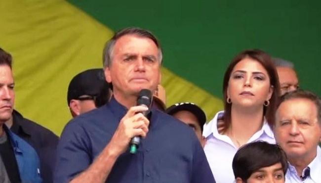 Bolsonaro diz que ganhará eleição no 1° turno e provoca Lula