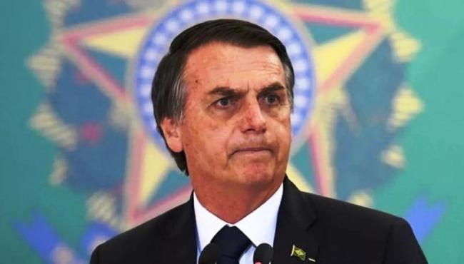 Bolsonaro diz que Petrobras tem “lucro absurdo” e se diz insatisfeito com reajuste dos combustíveis