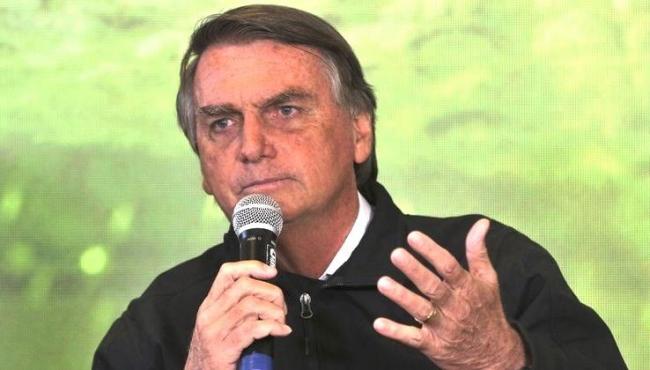 Bolsonaro diz que servidores públicos terão reajuste em 2023