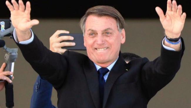 Bolsonaro lidera disputa e venceria seis presidenciáveis nas eleições de 2022 