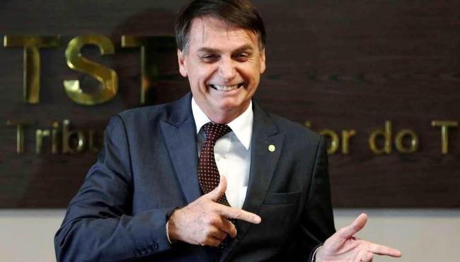 Bolsonaro oficializa reforma ministerial com seis mudanças