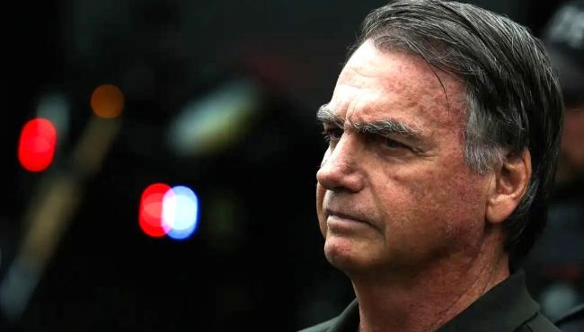 Bolsonaro pede ao STF para se consultar com a nora, que é dentista