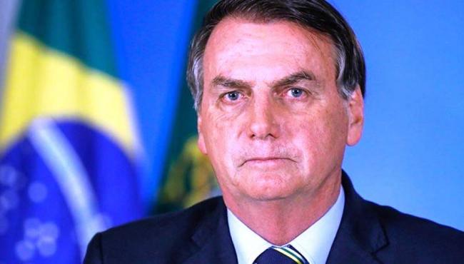 Bolsonaro planeja nova versão do Bolsa Família de olho em 2022