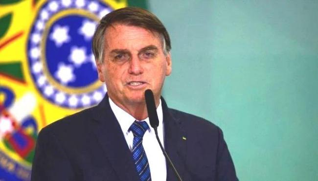 Bolsonaro quer lançar linha de crédito para policiais financiarem a casa própria