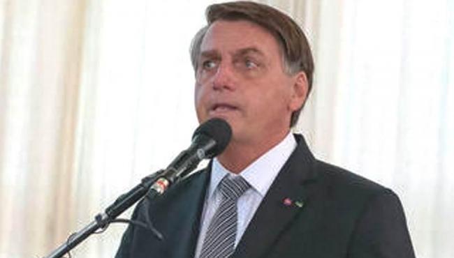 Bolsonaro reage contra ministro Barroso: 'Falta coragem moral'