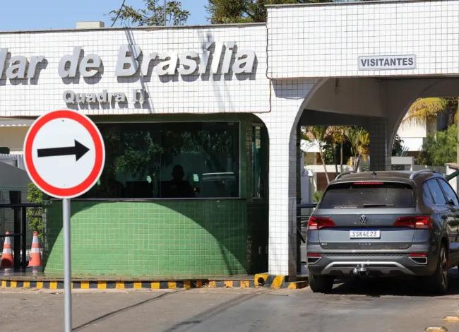 Bolsonaro recorre para anular proibição de visita na prisão domiciliar