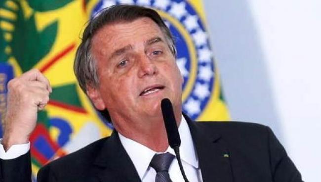 Bolsonaro sente dores e é internado em Hospital das Forças Armadas em Brasília