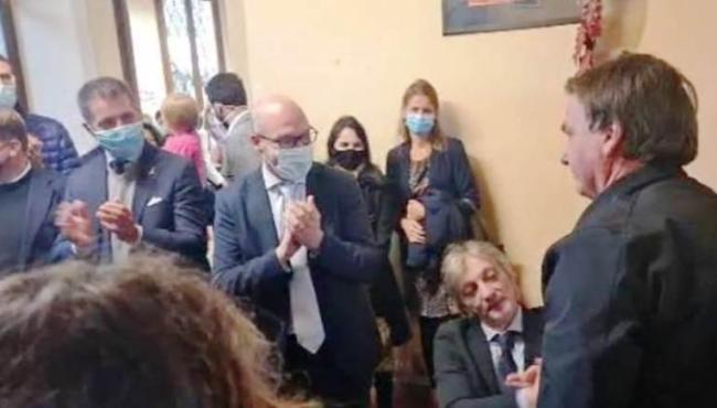 Bolsonaro visita parentes e almoça com eles na Itália: ‘Gratificante’