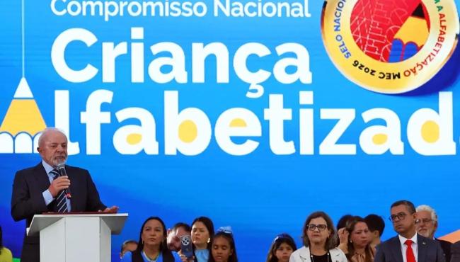 Brasil atinge meta com 66% das crianças alfabetizadas em idade certa