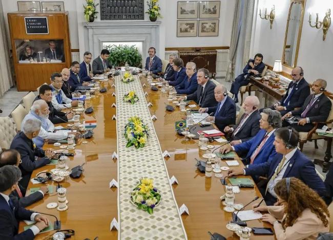 Brasil e Índia assinam acordo sobre terras raras e minerais críticos