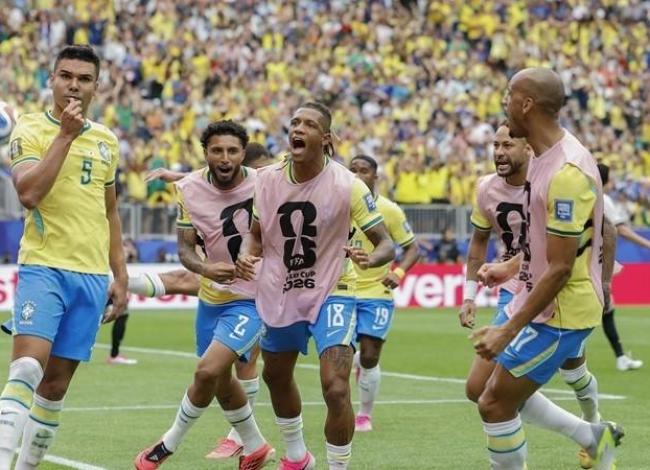 Brasil reage no segundo tempo, vence o Japão e avança às oitavas da Copa do Mundo