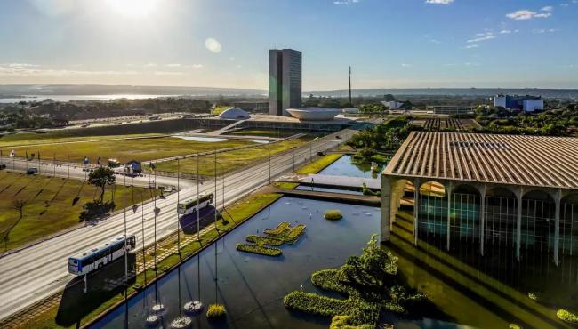 Brasil rebaixa relação com Argentina após novos insultos de Milei