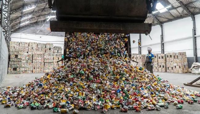 Brasil reciclou 97,3% das latinhas de alumínio em 2024