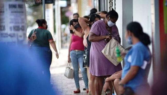 Brasil registra 1.555 mortes por covid e 69.609 novos casos em 24 horas