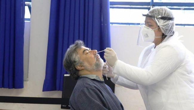 Brasil registra 11,9 mil casos e 394 mortes por covid-19