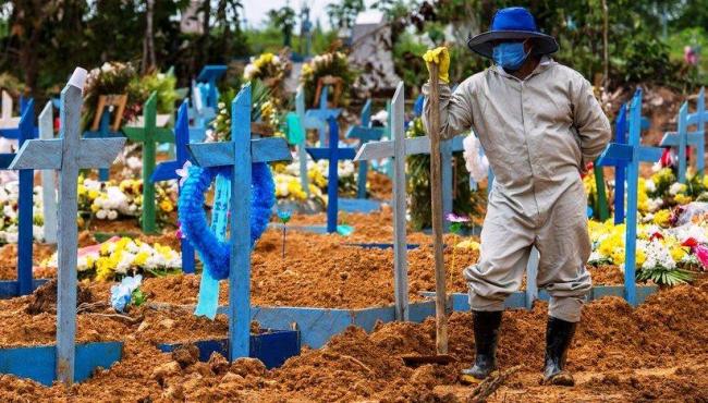 Brasil registra 15.271 novos casos e 542 mortes por Covid-19 nesta segunda-feira (19)