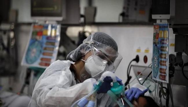Brasil registra 233 mortes e 10.055 novos casos de Covid-19, em 24 horas