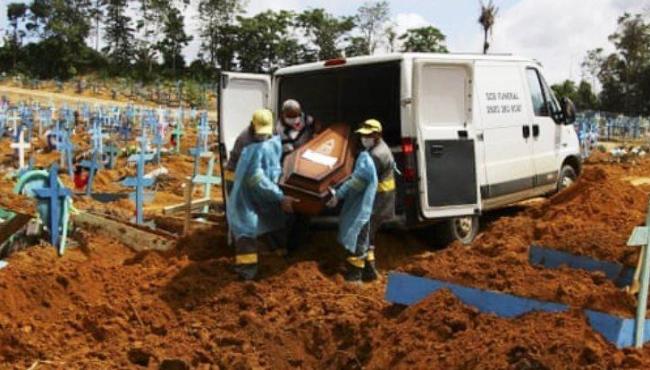 Brasil registra 61 mortes nas últimas 24 horas; média móvel é de 262