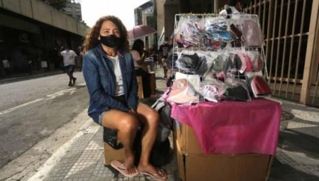 Brasil tem 125 mortes pela Covid-19 em 24 horas, e média móvel continua estável