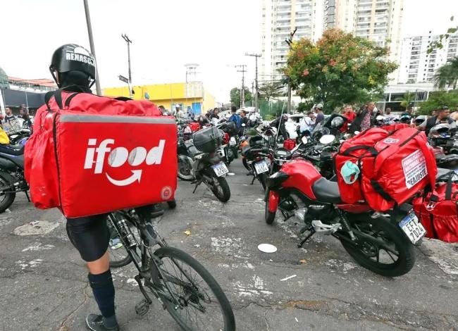 Brasil tem 2 milhões de pessoas que trabalham por meio de aplicativos