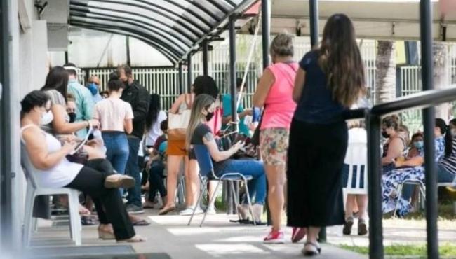 Brasil tem 92 mortes em 24 horas e média móvel registra leve aumento