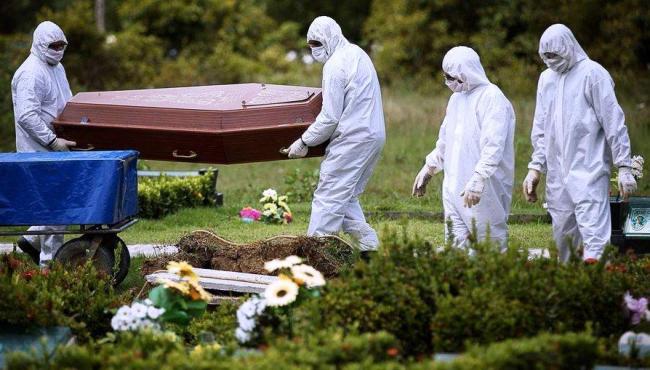 Brasil tem mais de 70 mil casos de Covid-19 pelo 3º dia e chega a 430 mil óbitos