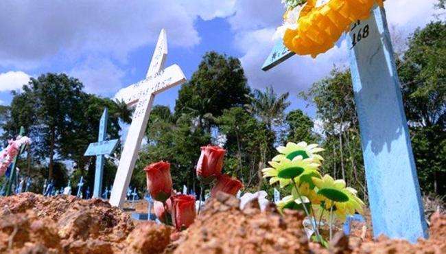 Brasil ultrapassa marca de 555 mil mortes nesta sexta-feira (30)