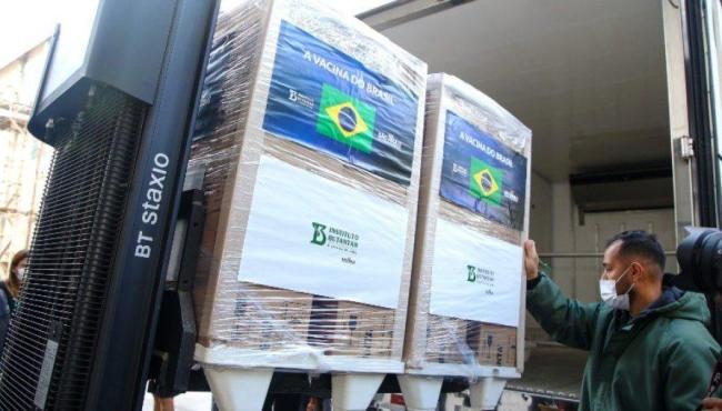 Butantan entrega último lote de vacinas CoronaVac ao Ministério da Saúde e paralisa produção
